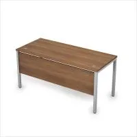 Стол рабочий на металлокаркасе с экраном из ЛДСП Avance 6МД.004